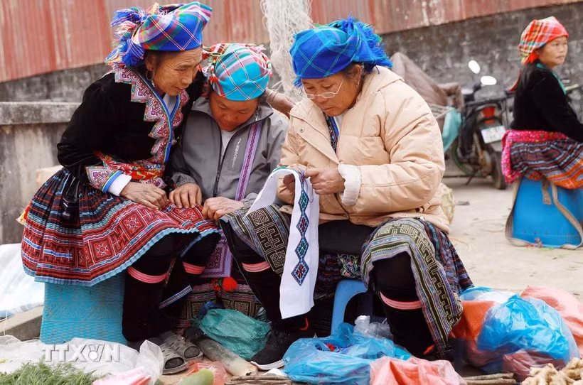 Hiện không khí lạnh đã ảnh hưởng đến Bắc Trung Bộ, hầu hết phía Tây Bắc Bộ và một số nơi ở Trung Trung Bộ. (Ảnh: Quý Trung/TTXVN)