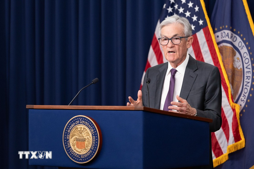 Chủ tịch FED Jerome Powell trong cuộc họp báo công bố quyết định về lãi suất, tại Washington DC., ngày 19/3/2025. (Ảnh: THX/TTXVN)