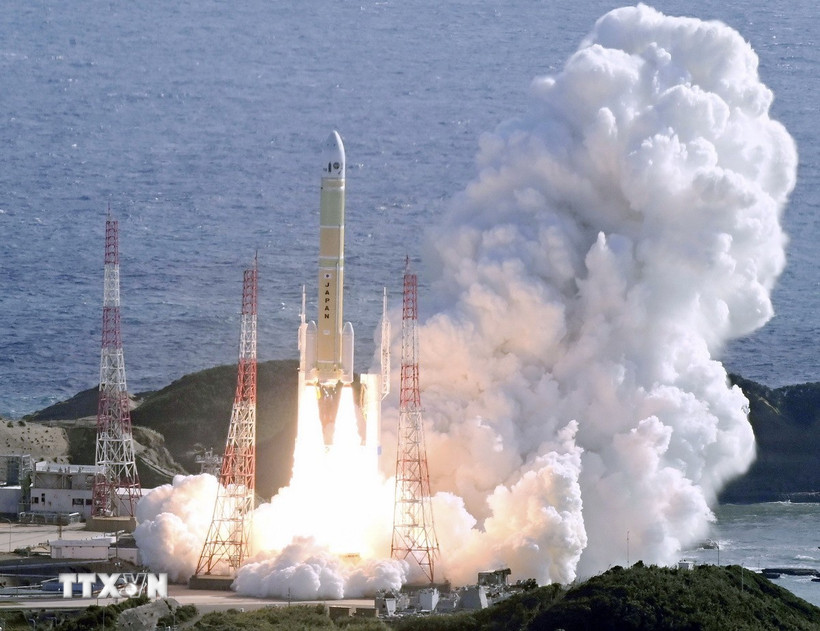 Tên lửa H3 được phóng từ Trung tâm Vũ trụ Tanegashima ở tỉnh Kagoshima, Nhật Bản ngày 22/12/2025. (Nguồn: Kyodo/TTXVN)