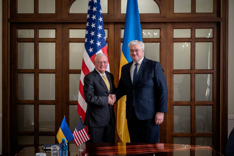 Ngoại trưởng Ukraine Andrii Sybiha (phải) và Đặc phái viên Mỹ về Ukraine, ông Keith Kellogg. (Nguồn: X)