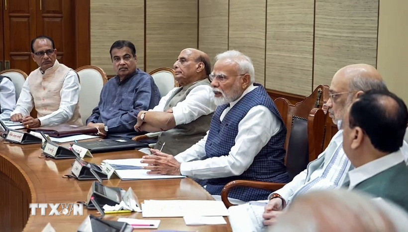 Thủ tướng Ấn Độ Narendra Modi chủ trì cuộc họp Nội các liên bang ở New Delhi ngày 7/5/2025. (Ảnh: ANI/TTXVN)