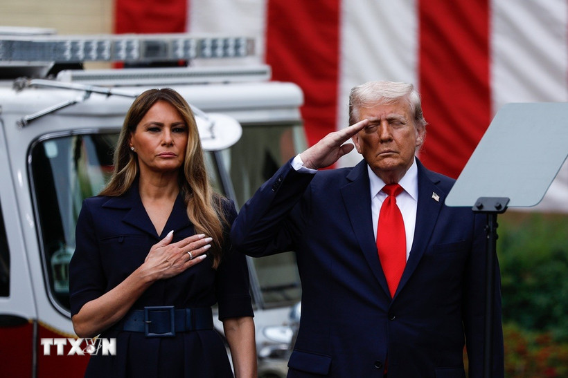 Tổng thống Mỹ Donald Trump tại lễ tưởng niệm 24 năm vụ tấn công khủng bố 11/9 ở Washington DC. (Nguồn: Anadolu Agency/TTXVN)