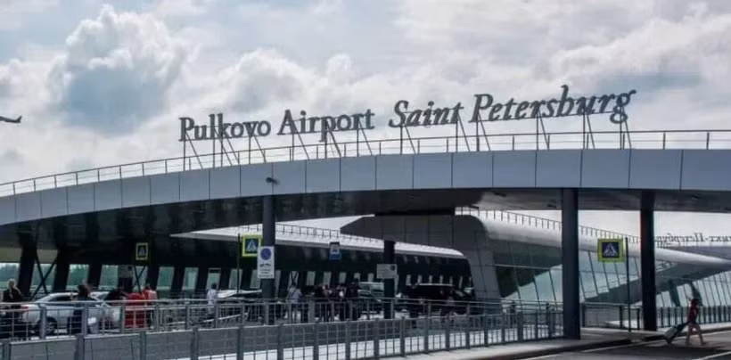 Sân bay Pulkovo ở St. Peterburg.