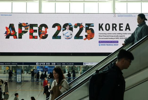 So với kỳ APEC 2005 tổ chức tại Busan, mang lại hơn 258 tỷ won và 2.518 việc làm, APEC 2025 được đánh giá là mang đến hiệu quả kinh tế vượt trội cả về quy mô và tầm ảnh hưởng. (Nguồn: Reuters)
