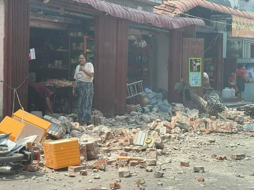 Trận động đất kinh hoàng có độ lớn 7,7 đã làm rung chuyển miền Trung Myanmar trong chiều 28/3, gây ra sự tàn phá khủng khiếp và làm rung chuyển cả khu vực Đông Nam Á. (Nguồn: Facebook)