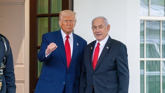 Tổng thống Mỹ Donald Trump (trái) và Thủ tướng Israel Benjamin Netanyahu tại cuộc gặp ở Nhà Trắng, Washington, DC. (Ảnh: IRNA/TTXVN)