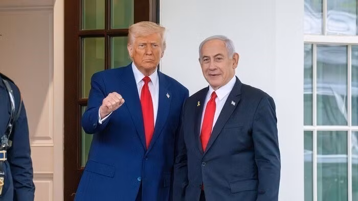 Tổng thống Mỹ Donald Trump (trái) và Thủ tướng Israel Benjamin Netanyahu tại cuộc gặp ở Nhà Trắng, Washington, DC. (Ảnh: IRNA/TTXVN)