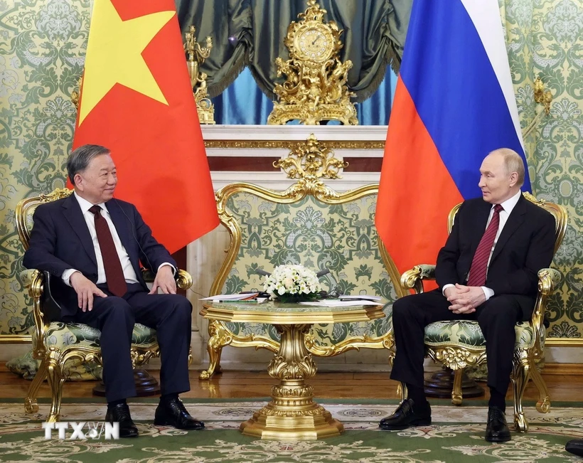 Tổng Bí thư Tô Lâm hội đàm hẹp với Tổng thống Nga Vladimir Putin. (Ảnh: Thống Nhất/TTXVN)