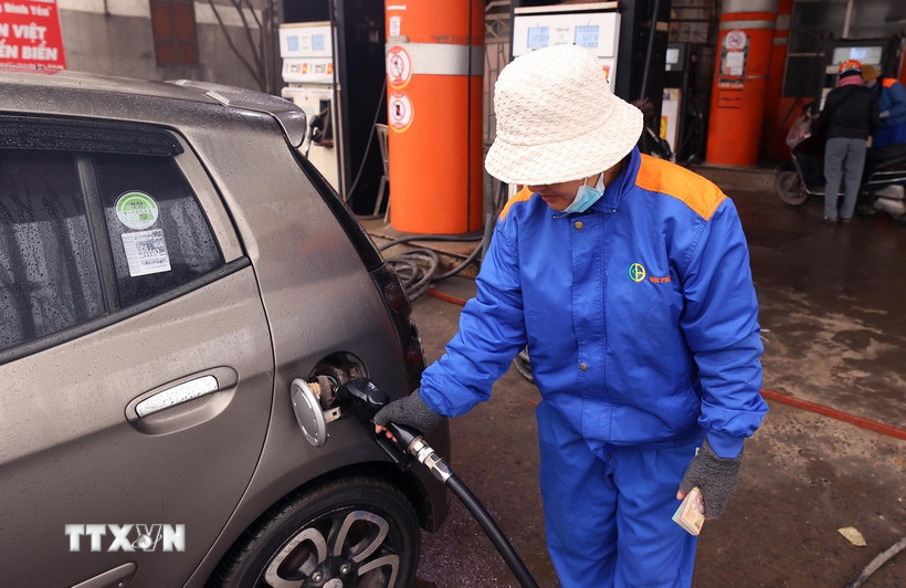 Thị trường năng lượng trong phiên 5/8 chứng kiến sắc đỏ áp đảo trên bảng giá với 4 trên 5 mặt hàng đồng loạt suy yếu. (Ảnh: Văn Điệp/TTXVN)