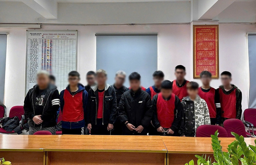 Các đối tượng bị bắt giữ. (Ảnh: TTXVN phát)