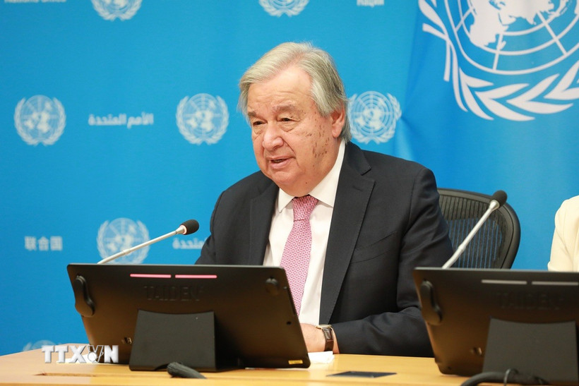 Tổng Thư ký Liên hợp quốc Antonio Guterres phát biểu trong cuộc họp báo ở New York, Mỹ. (Nguồn: THX/TTXVN)