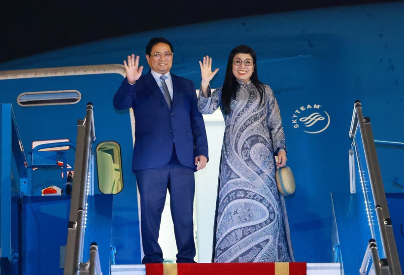 Thủ tướng Phạm Minh Chính và Phu nhân rời Hà Nội sang tham dự Hội nghị Đại dương Liên hợp quốc lần thứ 3 tại Pháp và thăm chính thức Estonia, Thụy Điển. (Ảnh: Dương Giang/TTXVN)