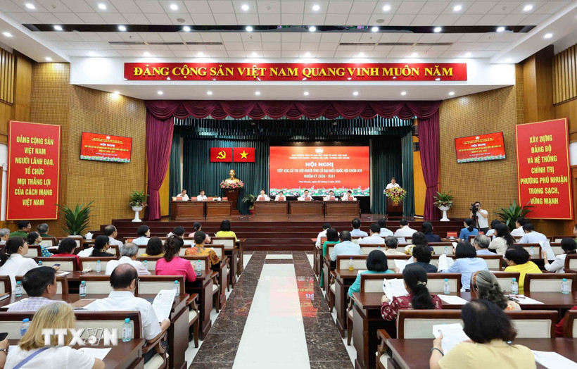 Quang cảnh Hội nghị tiếp xúc cử tri phương Phú Nhuận với người ứng cử đại biểu Quốc hội khóa XVI tại phường Phú Nhuận. (Ảnh: Xuân Khu/TTXVN)