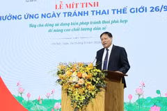 Thứ trưởng Bộ Y tế Đỗ Xuân Tuyên phát biểu tại buổi lễ. (Ảnh: PV/Vietnam+)
