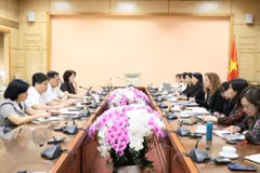 Quang cảnh buổi làm việc giữa hai bên. (Ảnh: T.M)