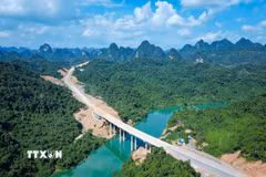Cao Bằng tăng tốc tiến độ các công trình, dự án trọng điểm. (Ảnh: TTXVN)