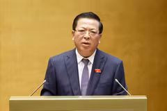 Bộ trưởng Bộ Xây dựng Trần Hồng Minh phát biểu giải trình, làm rõ một số vấn đề đại biểu Quốc hội nêu. (Ảnh: Doãn Tấn/TTXVN)