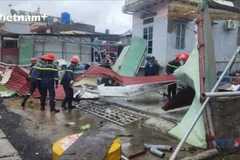 Giông lốc làm hơn 10 người thương vong ở các xã thuộc tỉnh Hưng Yên