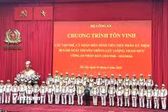 Bộ Công an tôn vinh 80 điển hình tiên tiến lực lượng Tham mưu Công an nhân dân. (Ảnh: Hằng Trần/Vietnam+)