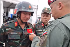 Chính phủ Venezuela vinh danh Đoàn cứu nạn cứu hộ Việt Nam về sứ mệnh nhân đạo