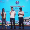 Học sinh, sinh viên kiều bào tham gia phần thi giao lưu tiếng Việt. (Ảnh: Trịnh Duy Hưng/TTXVN)