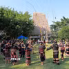 Tiết mục văn hóa, nghệ thuật của các dân tộc Tây Nguyên tại Làng Văn hóa-Du lịch các dân tộc Việt Nam. (Ảnh: Khánh Hòa/TTXVN)