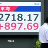 Bảng điện tử hiển thị chỉ số chứng khoán Nikkei 225 tại Tokyo, Nhật Bản ngày 12/8/2025. (Ảnh: Kyodo/TTXVN)