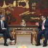 Thủ tướng Phạm Minh Chính tiếp ông Kenji Okamura, Phó Tổng Giám đốc Quỹ Tiền tệ Quốc tế (IMF). (Ảnh: Dương Giang/TTXVN)
