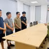 Công an thành phố Huế khởi tố, bắt tạm giam các đối tượng có hành vi “Tổ chức đánh bạc và đánh bạc,” dưới hình thức cá độ bóng đá qua mạng internet. (Ảnh: TTXVN phát)