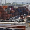 Quang cảnh cảng hàng hóa Los Angeles, California, Mỹ. (Ảnh: THX/TTXVN)