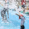 Trẻ em làm mát trong công viên nước ở quận Seongdong, Seoul (Hàn Quốc) ngày 28/6/2026. (Ảnh: Yonhap/TTXVN phát)
