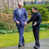 Thủ tướng Đức Friedrich Merz (bên trái) và Tổng thống Ukraine Volodymyr Zelenskyy. (Nguồn: AP)