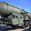 Tên lửa đạn đạo xuyên lục địa Yars của Nga được giới thiệu tại Diễn đàn Kỹ thuật-Quân sự quốc tế ở ngoại ô Moskva ngày 15/8/2023. (Ảnh: AFP/TTXVN)