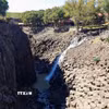 Huasca de Ocampo, địa điểm đạt danh hiệu “Thị trấn kỳ diệu - Pueblo Mágico” đầu tiên của Mexico, cũng là nơi thiên nhiên lưu giữ Prismas Basálticos - một trong những kỳ quan địa chất độc đáo nhất khu vực Mỹ Latinh. Được hình thành từ dung nham núi lửa cách đây hàng triệu năm, những cột đá bazan thẳng đứng, đều đặn, kết hợp cùng dòng nước đổ xuống từ đập San Antonio Regla, tạo nên cảnh quan vừa hùng vĩ vừa trầm mặc, thu hút đông đảo du khách và giới nghiên cứu khoa học. (Ảnh: Phi Hùng/TTXVN)