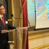Đại sứ Việt nam tại Pháp Trịnh Đức Hải phát biểu. (Ảnh: Hữu Chiến/TTXVN)