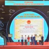 Khánh Hòa quy hoạch vùng nguyên liệu rong biển theo hướng bền vững 2 Trao chứng nhận Lễ hội Yến sào Khánh Hòa vào danh mục Di sản Văn hóa Phi Vật thể Quốc gia. (Ảnh: Đặng Tuấn/TTXVN)