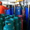 Chiết nạp gas. (Ảnh: Đỗ Phương Anh/TTXVN)