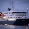 Tàu du lịch MV Hondius tại cảng Granadilla trên đảo Tenerife, Tây Ban Nha. (Ảnh: AA/TTXVN)