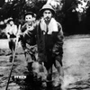 Chủ tịch Hồ Chí Minh trên đường đi Chiến dịch Biên giới năm 1950. (Ảnh: TTXVN)