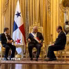 Đại sứ Việt Nam tại Mexico, kiêm nhiệm Panama Nguyễn Văn Hải trình Thư ủy nhiệm của Chủ tịch nước Lương Cường lên Tổng thống Panama José Raúl Mulino Quintero. (Nguồn: TTXVN phát)
