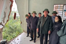 Đoàn công tác Bộ Nông nghiệp và Môi trường do Thứ trưởng Võ Văn Hưng dẫn đầu đã kiểm tra công tác khắc phục hậu quả mưa lũ tại xã Khe Sanh, tỉnh Quảng Trị.