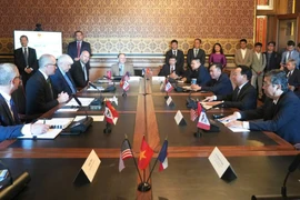 Toàn cảnh buổi làm việc giữa Bộ Nông nghiệp và Môi trường với Bộ Nông nghiệp bang Iowa. (Ảnh: Đoàn đàm phán).