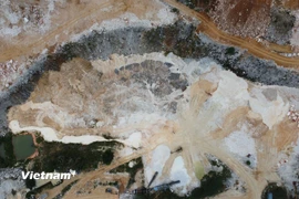 Điều tra địa chất khoáng sản. (Ảnh: PV/Vietnam+)