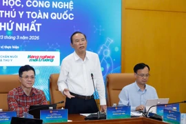 Thứ trưởng Bộ Nông nghiệp và Môi trường Phùng Đức Tiến phát biểu.