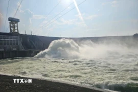 Hồ thủy điện Thác Bà. (Ảnh: TTXVN)