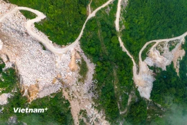 Cơ hội khai thác, sử dụng hiệu quả khoáng sản đi kèm, đáp ứng nhu cầu của các dự án giao thông, xây dựng công trình trọng điểm. (Ảnh: Hoài Nam/Vietnam+)