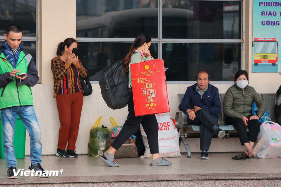 Dự kiến lượng khách qua bến trong thời gian cao điểm sẽ tăng khoảng 250% so với ngày thường, đối với một số tuyến có thể xảy ra tình trạng ùn tắc cục bộ. (Ảnh: Hoài Nam/Vietnam+)