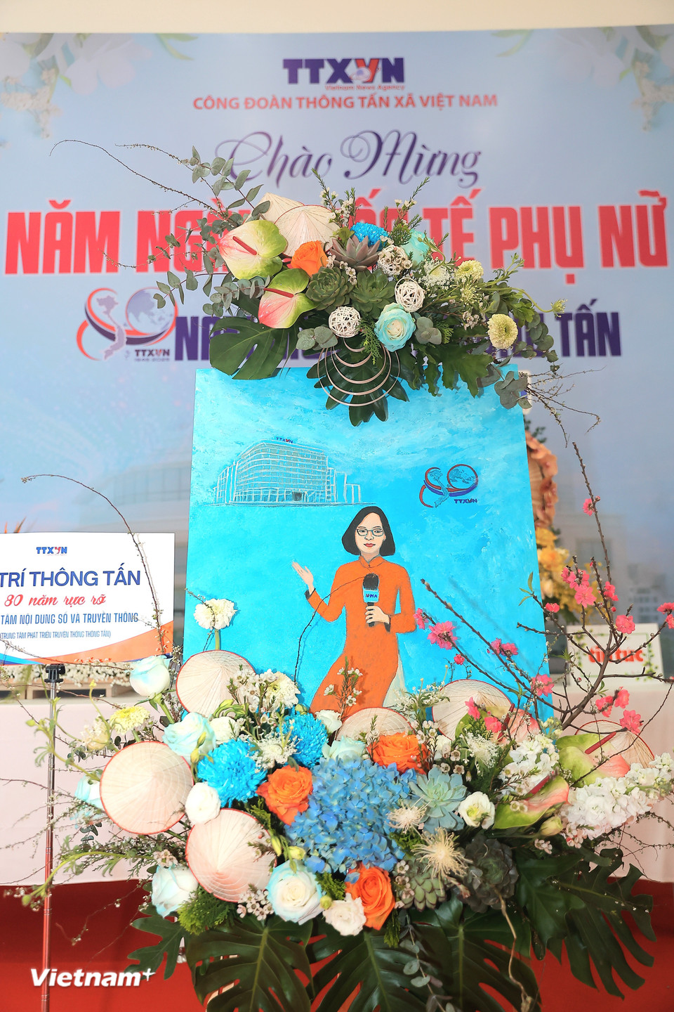 Cận cảnh tác phẩm đoạt giải Đặc biệt cuộc thi cắm hoa. (Ảnh: PV/Vietnam+)