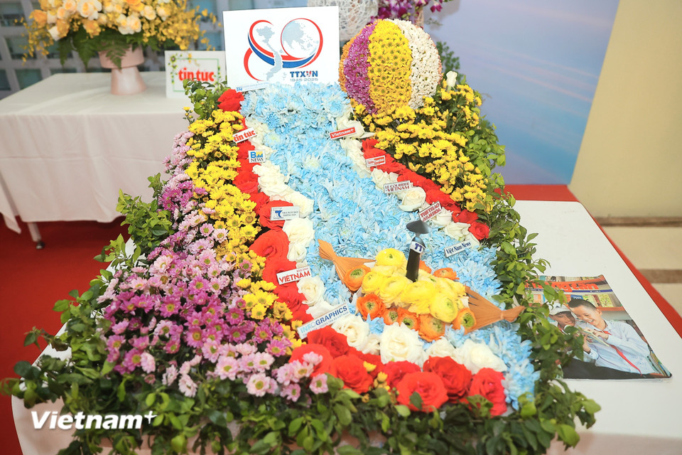 Cận cảnh tác phẩm đoạt giải Nhất của cuộc thi cắm hoa. (Ảnh: PV/Vietnam+)