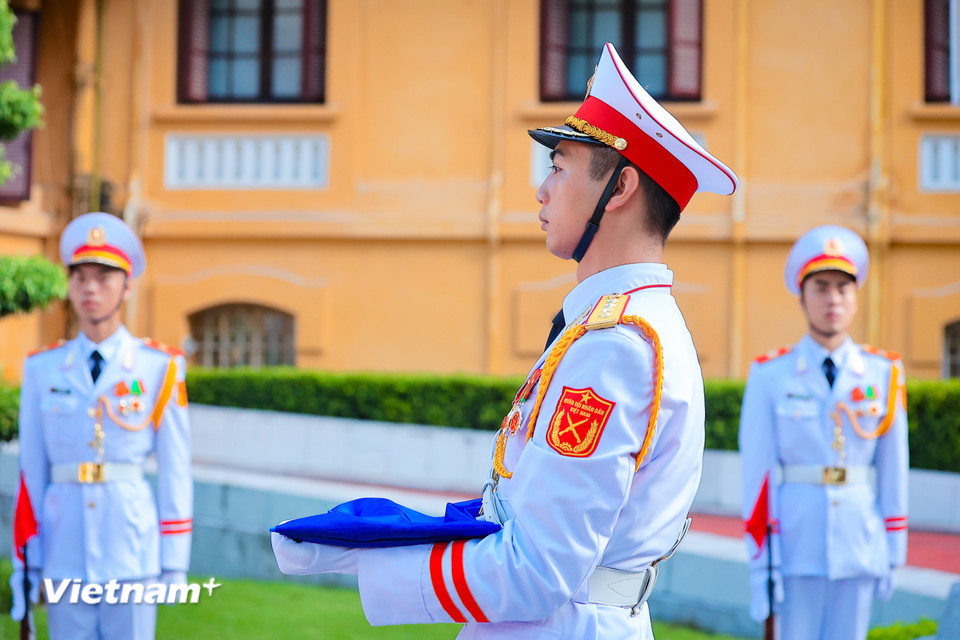 ពីសមាគមនៃប្រទេសចំនួនប្រាំដែលបានបង្កើតឡើងក្នុងបរិបទនៃការប្រឈមមុខដាក់គ្នាក្នុងសង្គ្រាមត្រជាក់ អាស៊ានបានអភិវឌ្ឍ ពង្រីកសមាជិកភាពរបស់ខ្លួន និងក្លាយជាសហគមន៍ស្អិតរមួតនៃបណ្តាប្រទេសអាស៊ីអាគ្នេយ៍ចំនួន 10 ។ (រូបថត៖ Hoai Nam/Vietnam+)